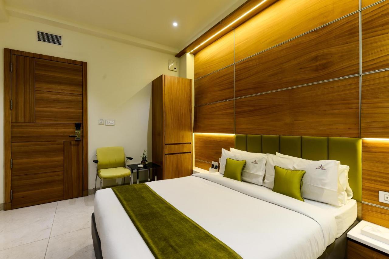 The Hubstreet Hotel,Bhopal Exterior photo